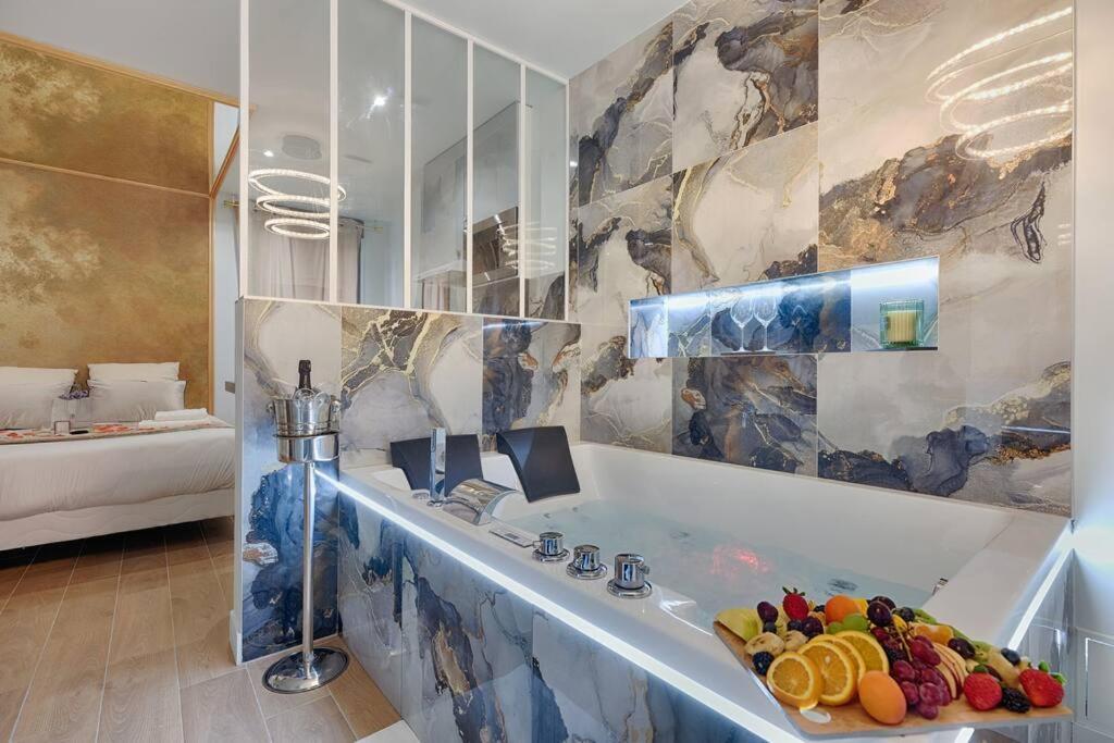 Welcome To Dubai / Jacuzzi Ivry-sur-Seine Buitenkant foto